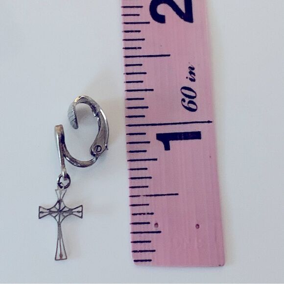 Vintage Silver Cross Clip Earrings - Picture 4 of 4